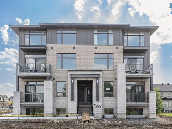 1055 Cedar Creek Dr #F, Ottawa, ON K1X 0G3