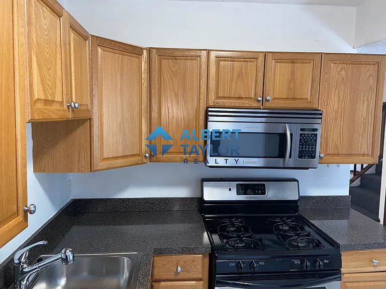89 Sheridan St #1 — Photo 14
