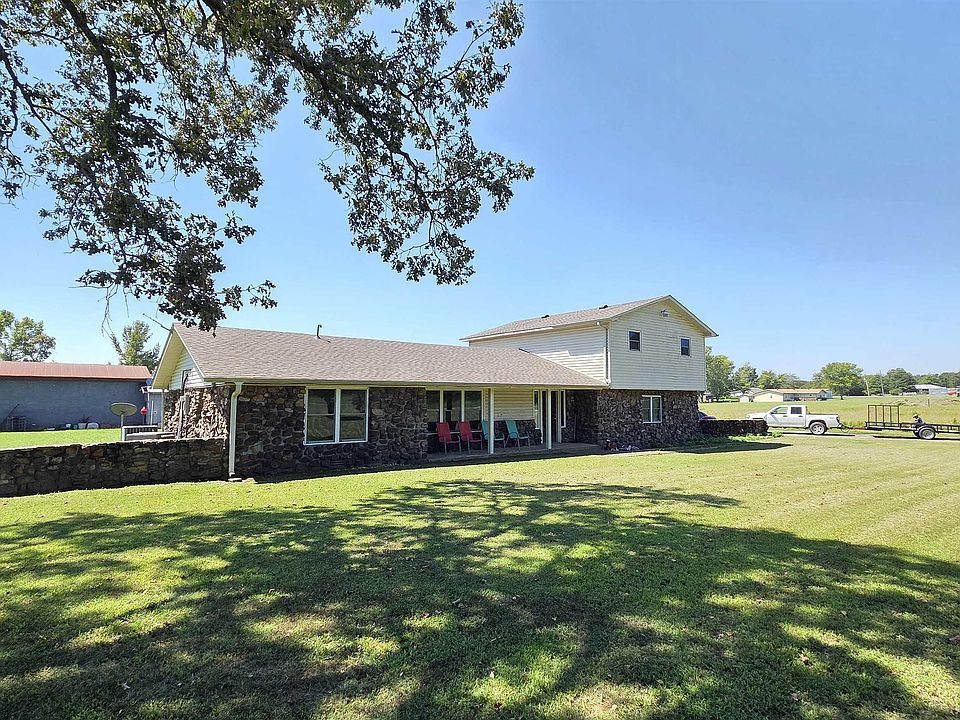 1st image of 28 Catholic Point Rd
