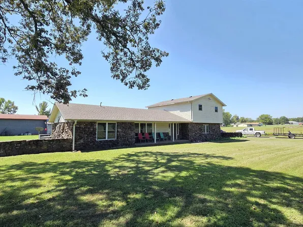 28 Catholic Point Rd, Center Ridge, AR 72027