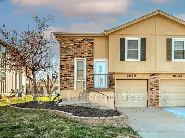 8635 N Hull Ave, Kansas City, MO 64154