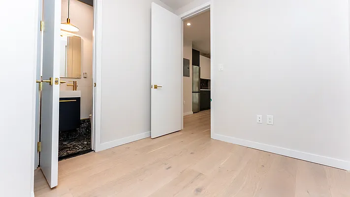 Rented by Nooklyn NYC LLC | media 8
