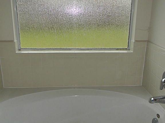 Garden tub in master.