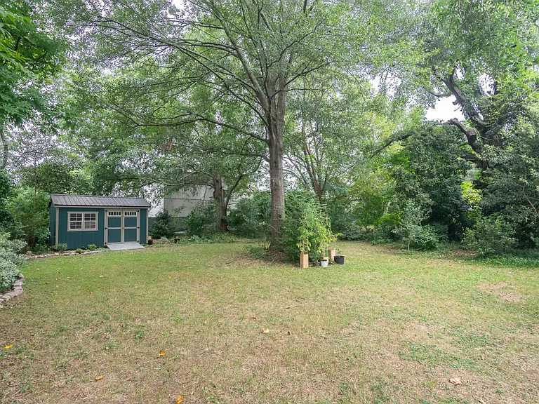 420 Clover St — Photo 8