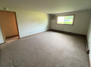 901 N Main St #4, Groton, SD 57445