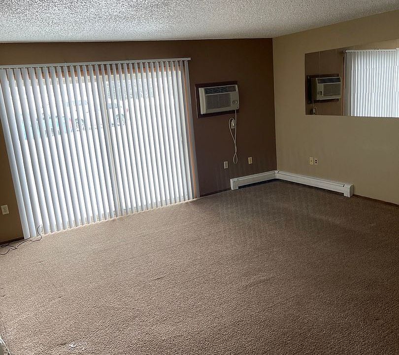 1st image of 603 11th St NE #1