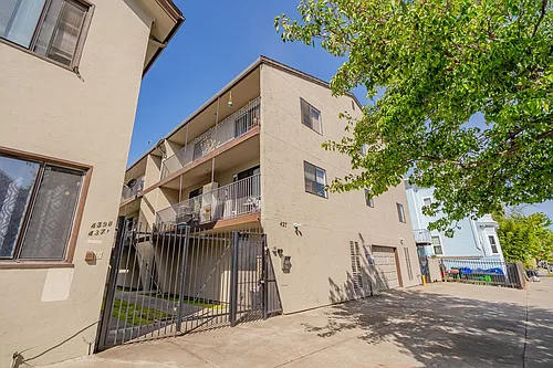 427-437-439 Foothill Blvd Photo 1