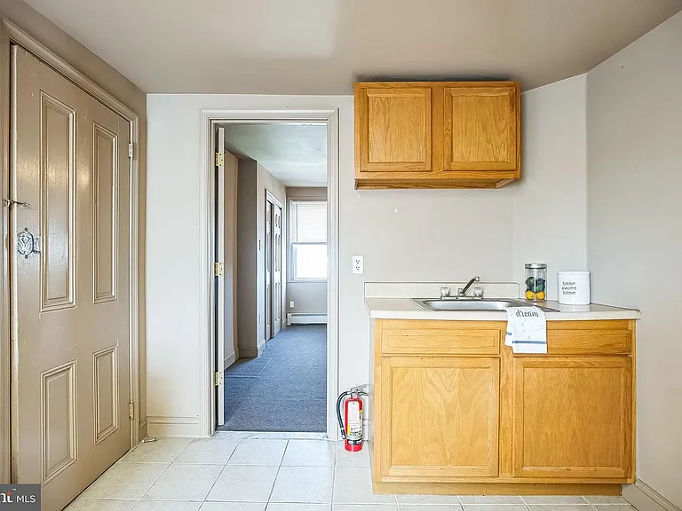 1124 S 15th St — Photo 13