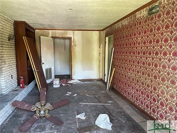 3rd image of 1511 Cathy Street