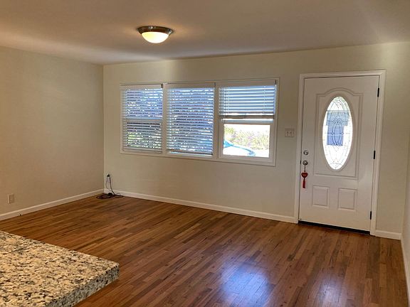 5th image of 848 E California Ave