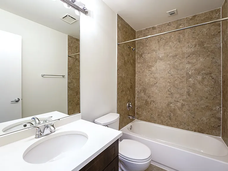 Oakwood Apartments — Photo 12