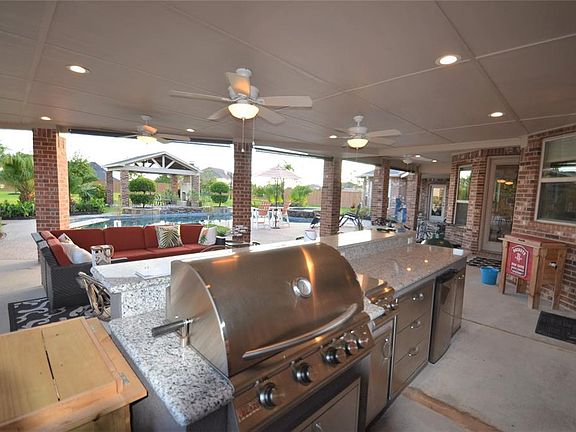 4th image of 3956 Pebble Brook Dr