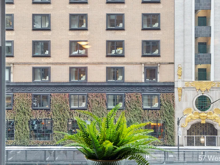 100 W 58th St #4C — Photo 13