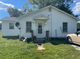 1621 S Pickford St, Robinson, IL 62454