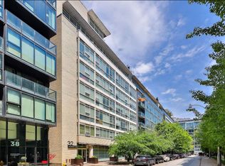 32 Stewart St UNIT 705, Toronto, ON M5V3T2
