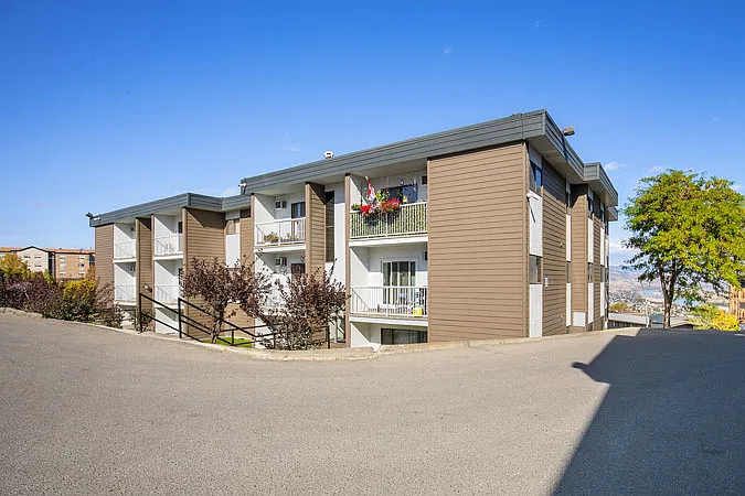 465 Greenstone Dr — Photo 9