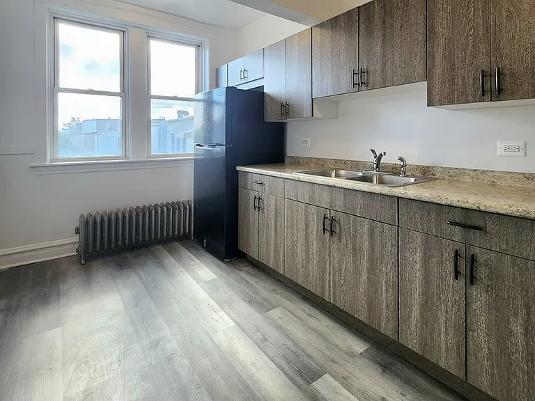 4937 W 18th St #2W — Photo 3