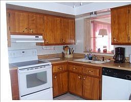 4th image of 1731 Debonair Dr