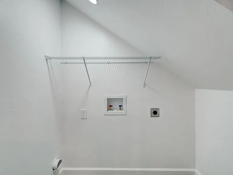 2808 NW 57th St #1 — Photo 9
