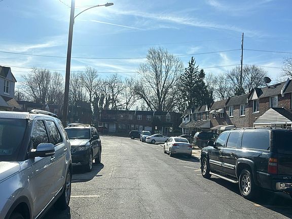 5th image of 213 Glen Cove Rd