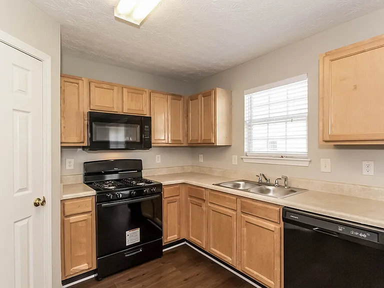 271 Springbottom Ct — Photo 7