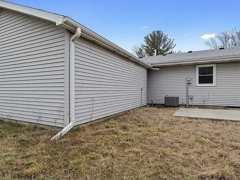 3033 Shadowfax Dr — Photo 3