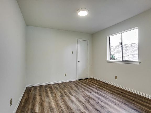 4th image of 2746 Laurel Oaks Dr
