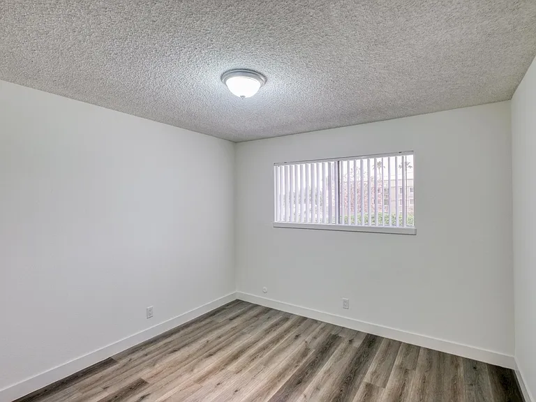 Riverstone Apartments — Photo 15