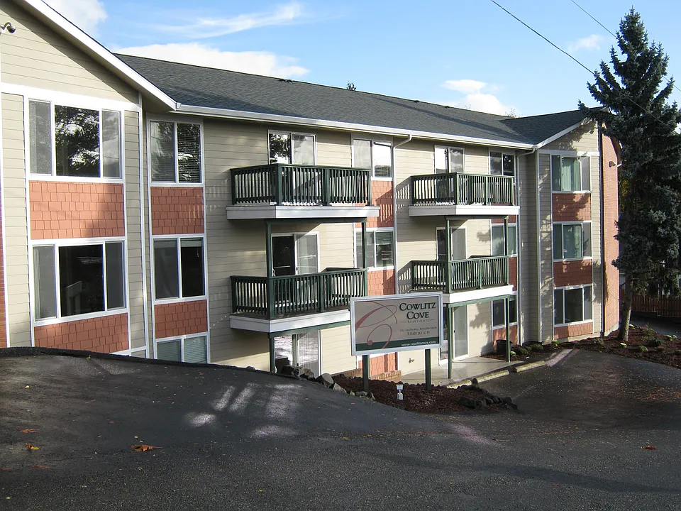 1203 Cowlitz Way #7