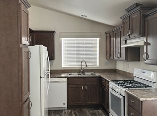 17700 S Western Ave Spc 8, Gardena, CA 90248