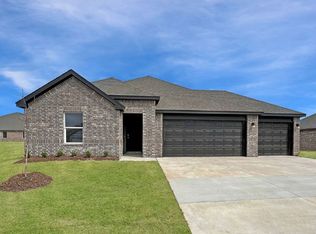 1512 Foxtail Park Ln, Bartlesville, OK 74006