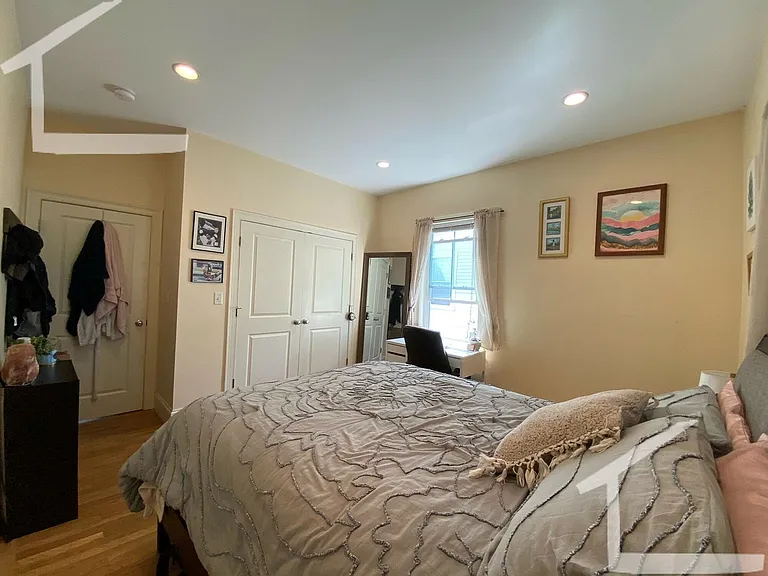 25 Lothrop St #5 — Photo 16