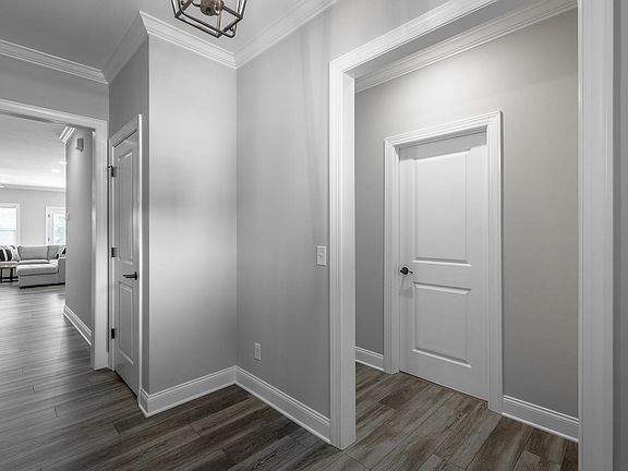 3rd image of 5911 Amber Valley Ln