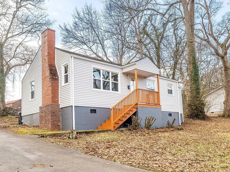 604 E Moody Ave