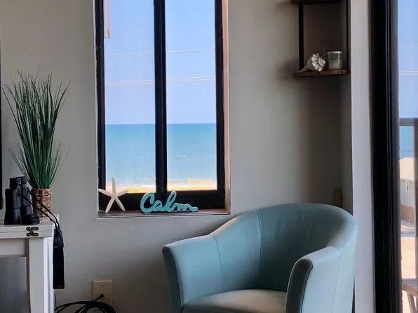 1518 S Lake Park Blvd APT 3C, Carolina Beach, NC 28428