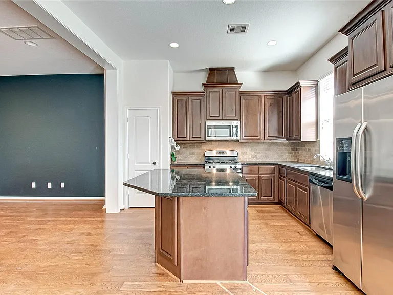20 Cheswood Manor Ct — Photo 11