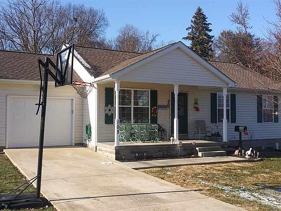3rd image of 105 Shawnee Dr