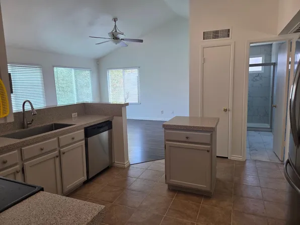 13055 N 56th Ave, Glendale, AZ 85304