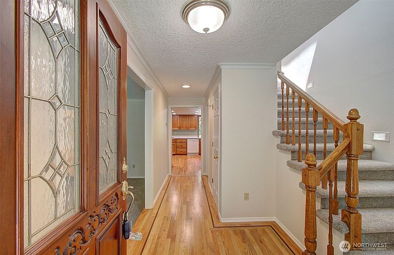 3rd image of 15802 NE 26th Street