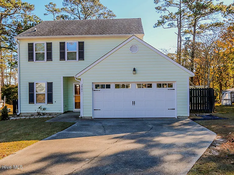 2901 Mandy Ln — Photo 1