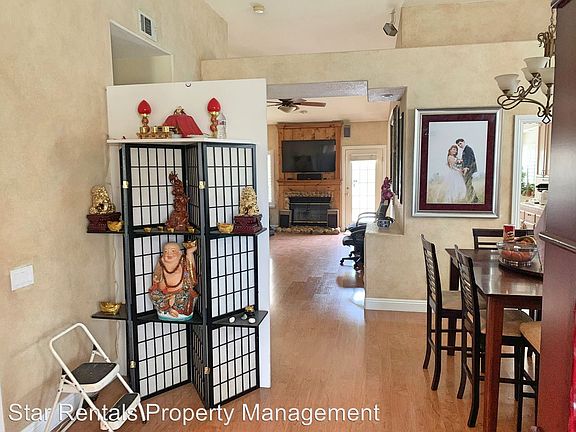 4th image of 526 Crownpointe Cir
