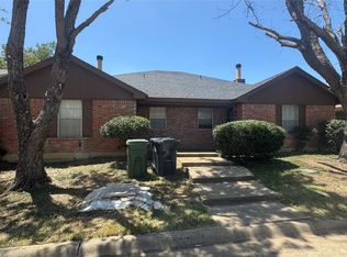 1036 Enfilar Ln, Arlington, TX 76017