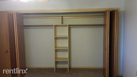 bedroom1_closet_medium