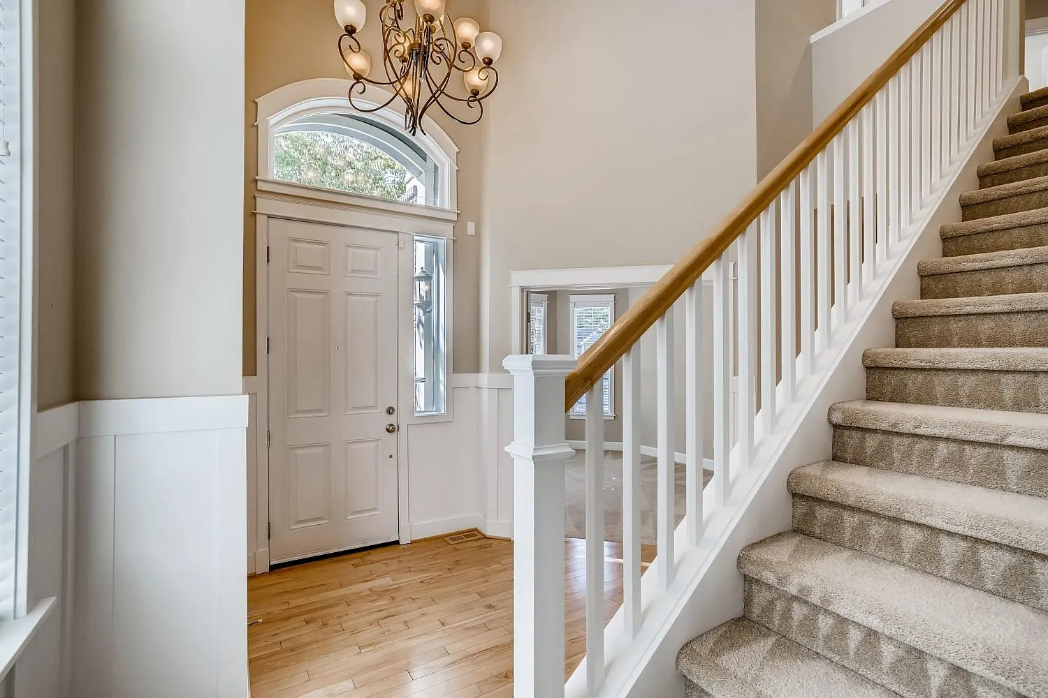 2972 NE Marquette Way — Photo 3