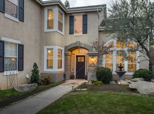 10271 N Sterling Ln, Fresno, CA
