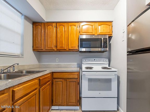 2nd image of 1551 W 31ST Street