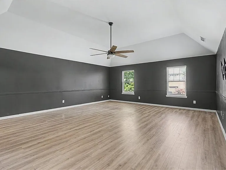 8757 Danley Dr — Photo 16