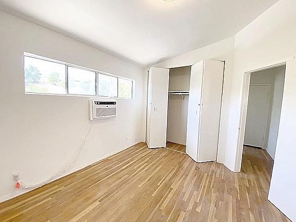 4th image of 358 Shults St #7