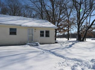 535 Kenilworth Rd, Kingsford Heights, IN 46346