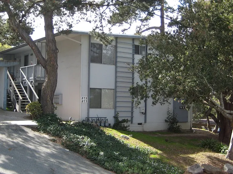 873 Lyndon St — Photo 6